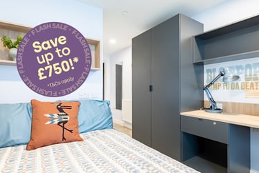 Cozy En Suite - Image 1
